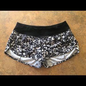 Lululemon Shorts, Size 6, great condition